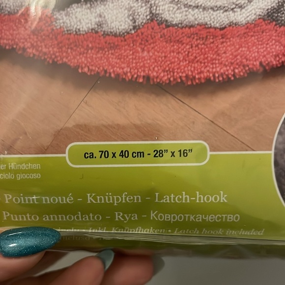 Vervaco Latch Hook Rug Kit Dog Puppy Arts & Crafts NWT - Picture 3 of 5